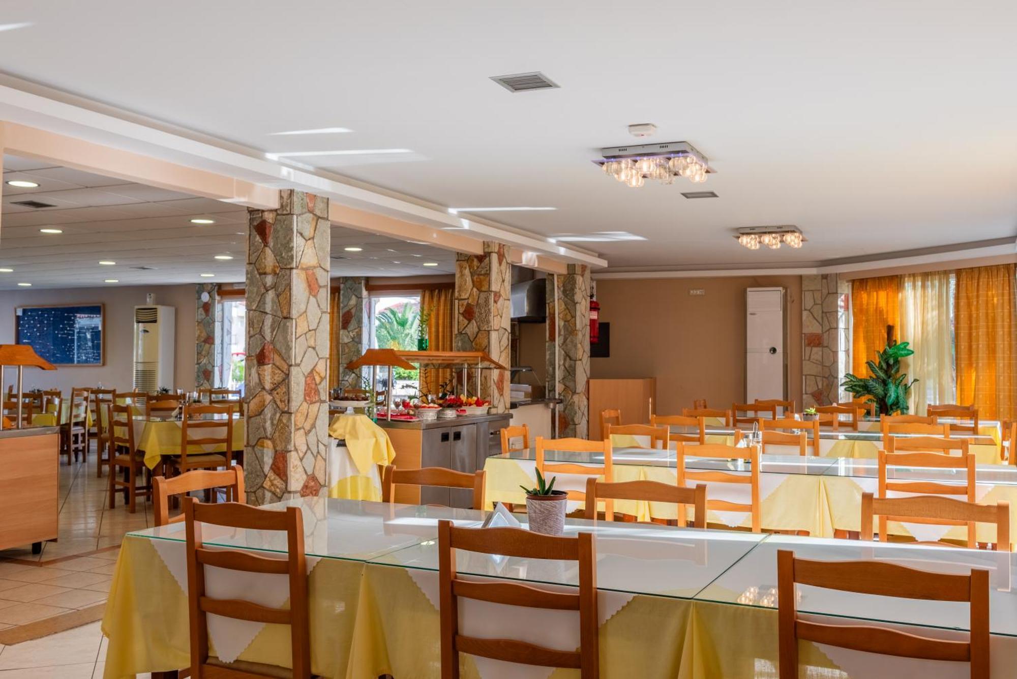 لاغاناس Village Inn Studios & Family Apartments المظهر الخارجي الصورة