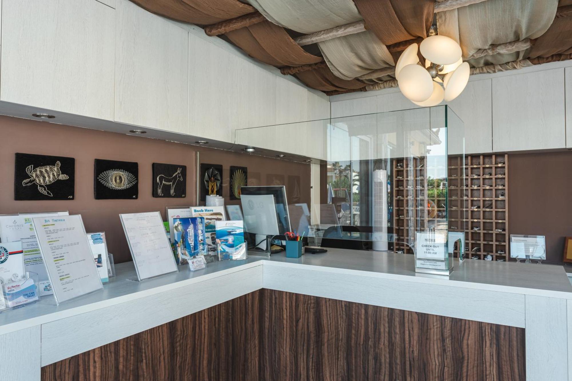لاغاناس Village Inn Studios & Family Apartments المظهر الخارجي الصورة